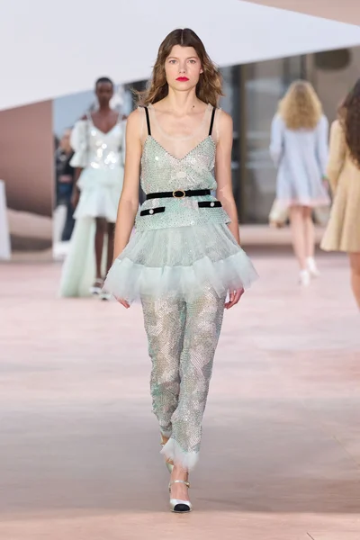 Look 22